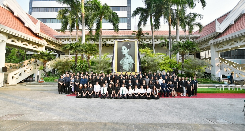 พิธีบำเพ็ญกุศลครบ 100 วัน แห่งการสวรรคต